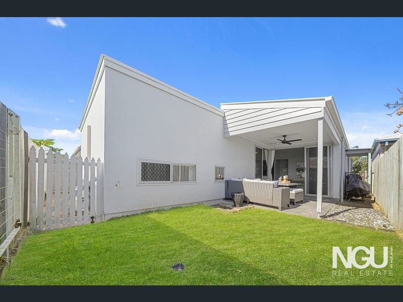6 Riverstone Avenue, Logan Reserve — photo 1 of 5