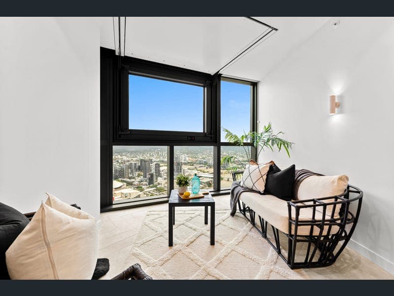 5504/8 Margaret Street, Brisbane City — photo 1 of 5
