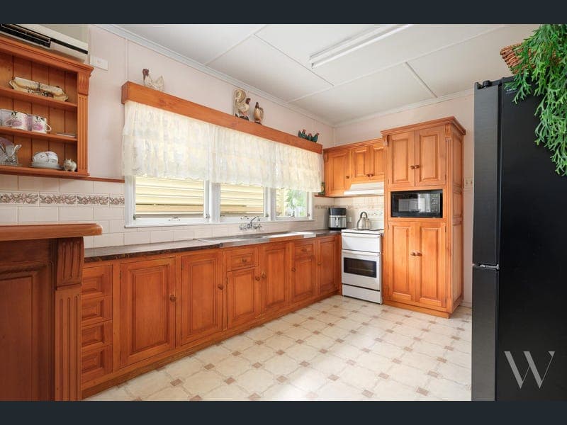 17 Thomas Street, Gympie — photo 1 of 5