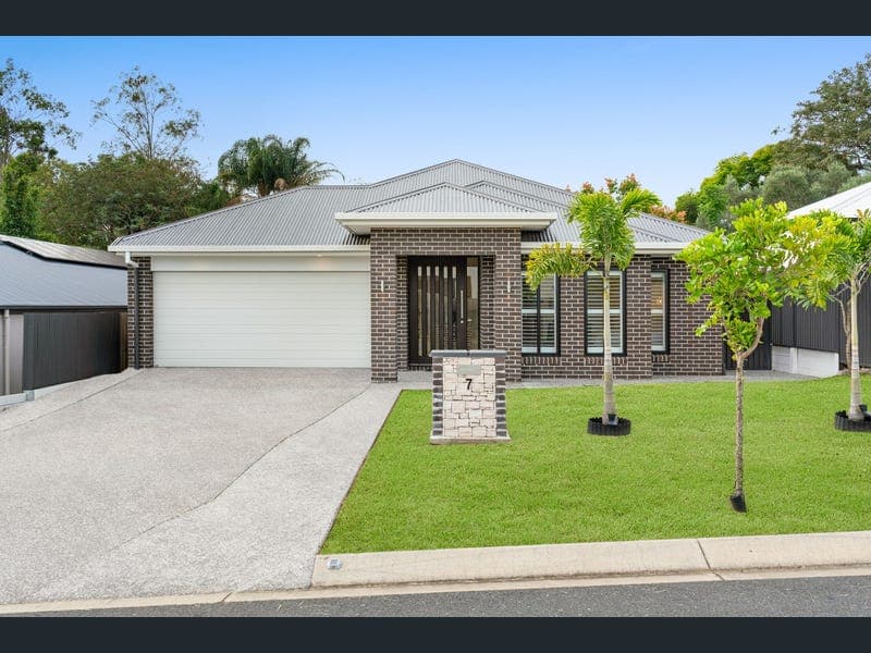 7 Pitt Way, Redbank Plains — photo 1 of 5